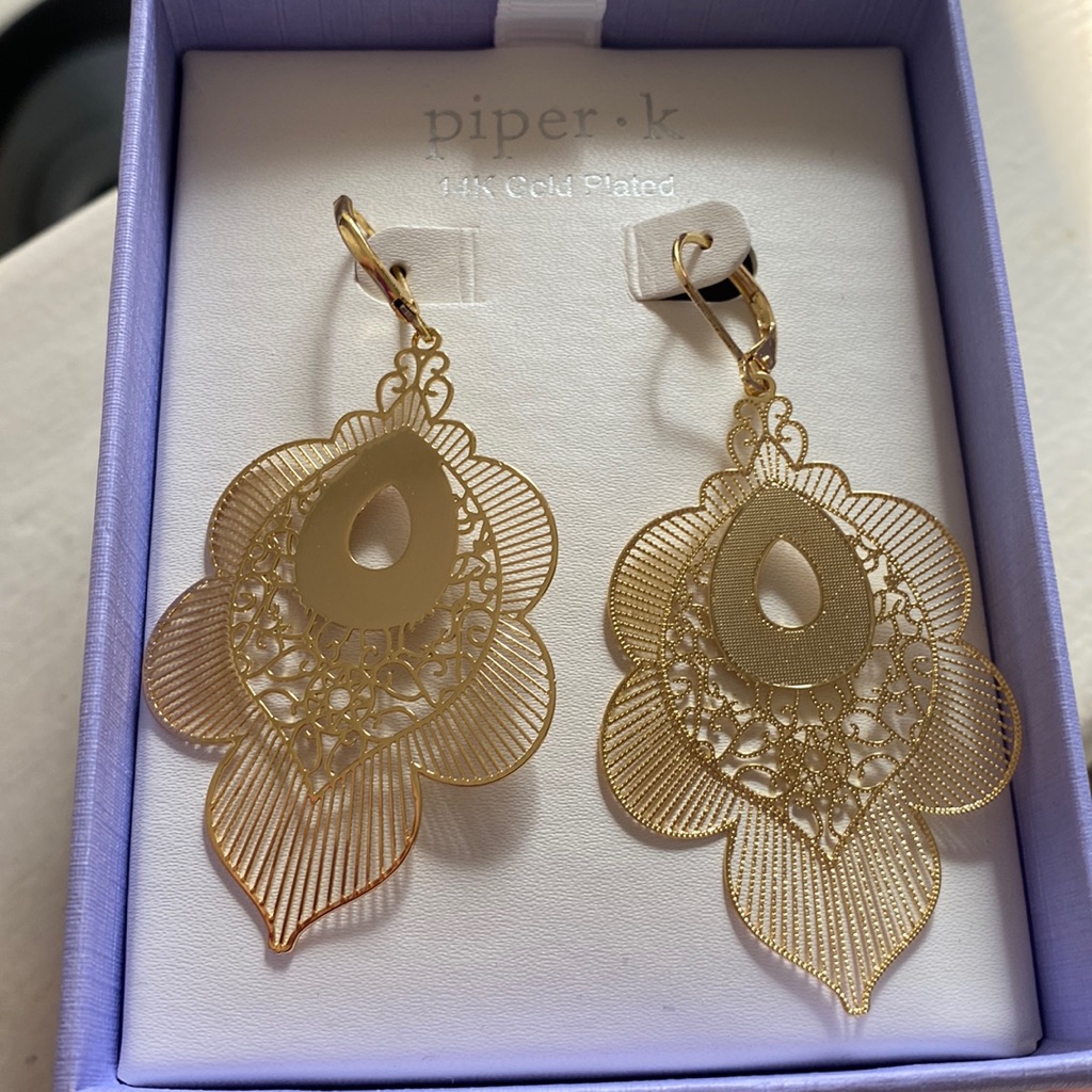 New In Box 22$